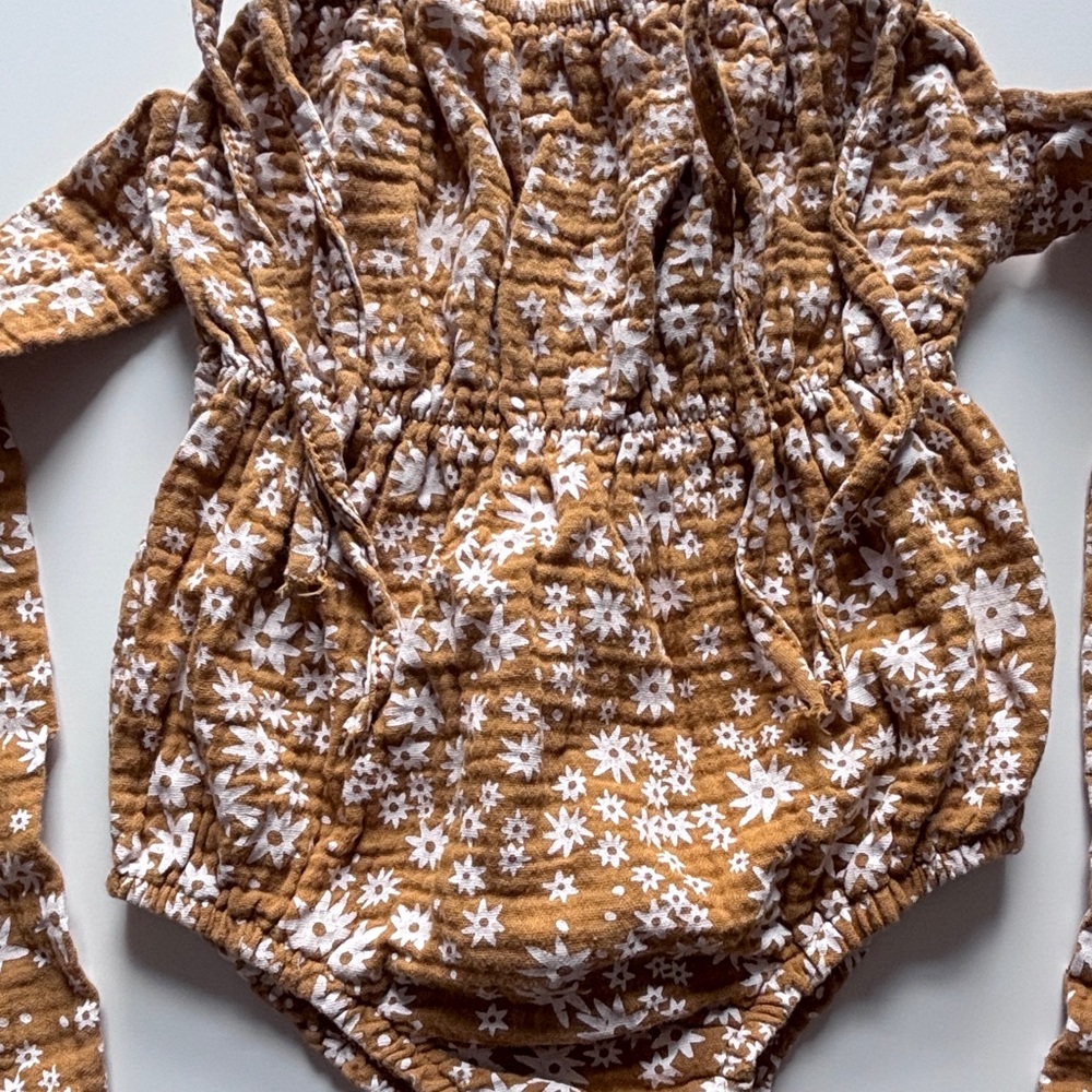 BABY ROMPER - Picture 3 of 9